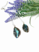 Load image into Gallery viewer, Labradorite Necklace
