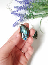 Load image into Gallery viewer, Labradorite Necklace
