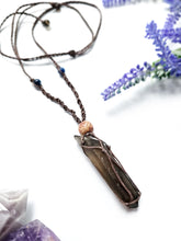 Load image into Gallery viewer, Smokey Quartz Macrame Necklace
