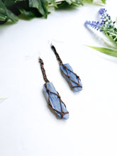 Load image into Gallery viewer, Blue Kyanite Macrame Earrings
