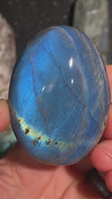 Load and play video in Gallery viewer, Labradorite Palm Stones (Blue Flash)
